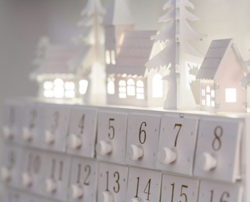 white-advent-calendar-with-festive-scene